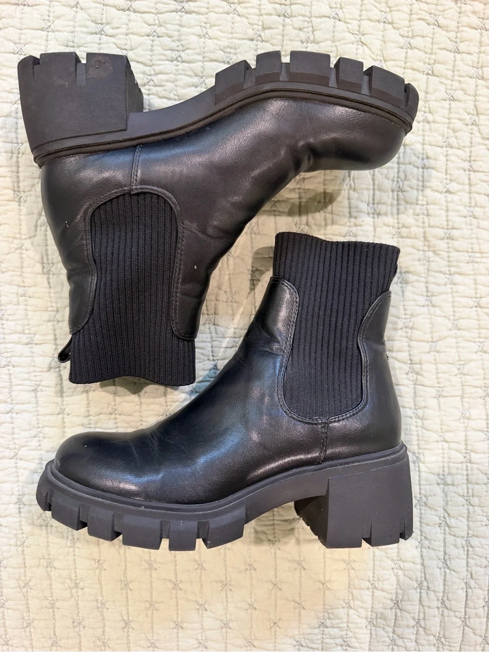 Steve Madden bold chelsea